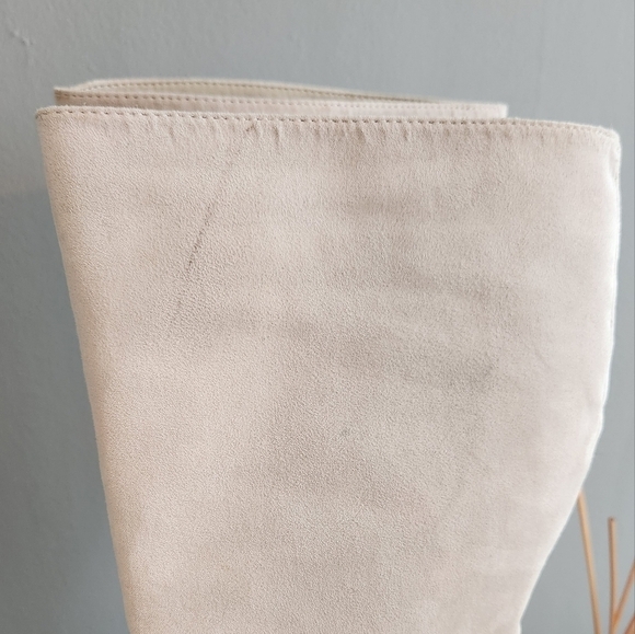 Cream Winter White Faux Suede Knee High Boots Size 6. Like new condition. - Picture 7 of 7